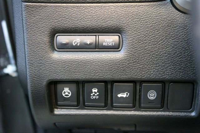 Used 2020 Nissan Murano Platinum AWD/4WD image 23