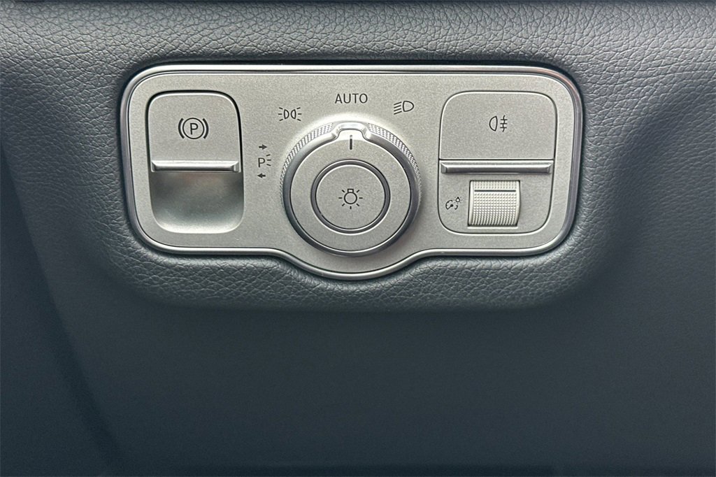 Used 2023 Mercedes-Benz GLE 53 AMG 4MATIC Coupe image 33