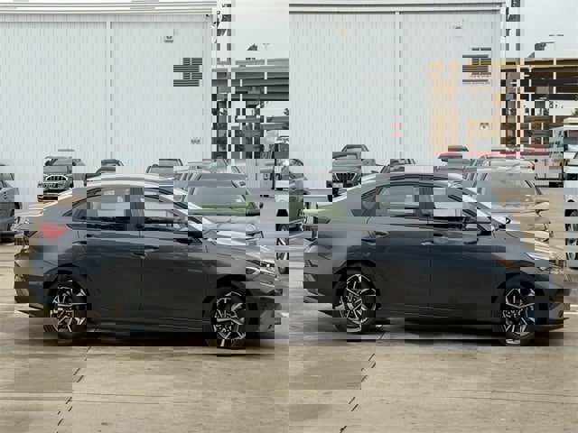 Used 2024 Kia Forte LXS image 3