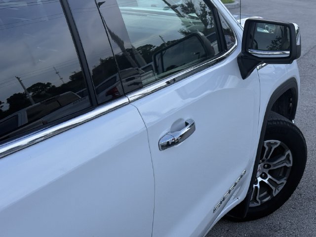 Used 2025 GMC Sierra 1500 SLT RWD image 9