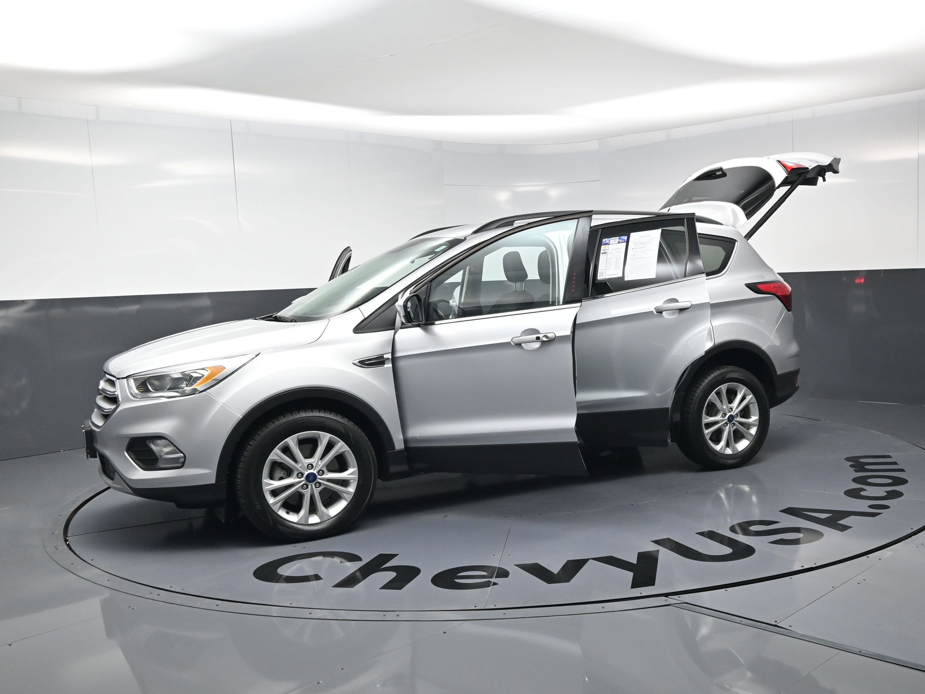 Used 2019 Ford Escape SEL image 19