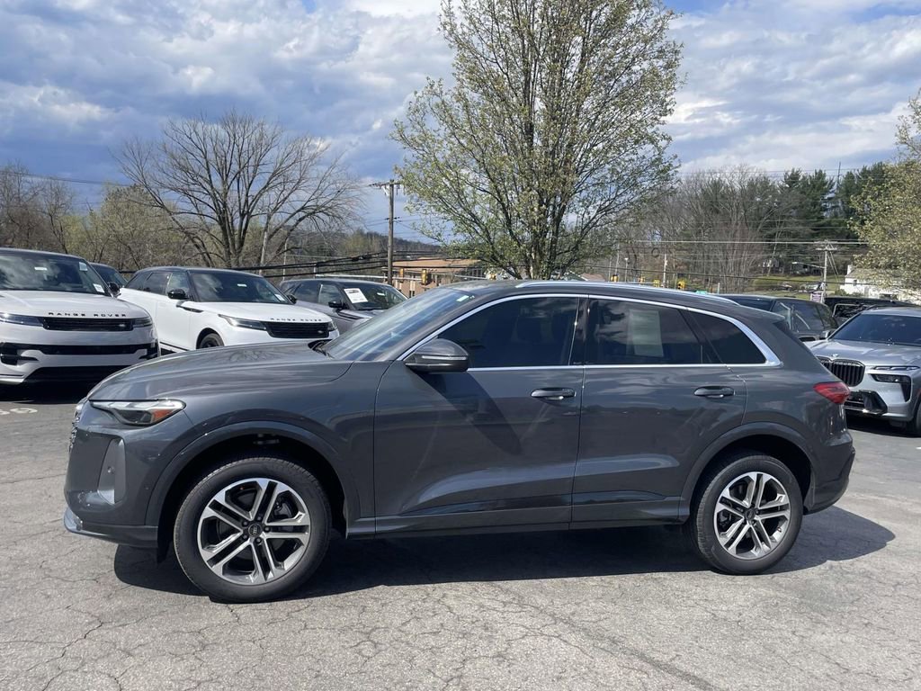 Used 2025 Audi Q5 Premium image 2