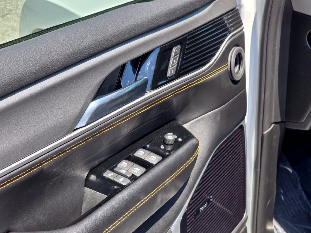 New 2026 Jeep Grand Wagoneer 4WD image 34