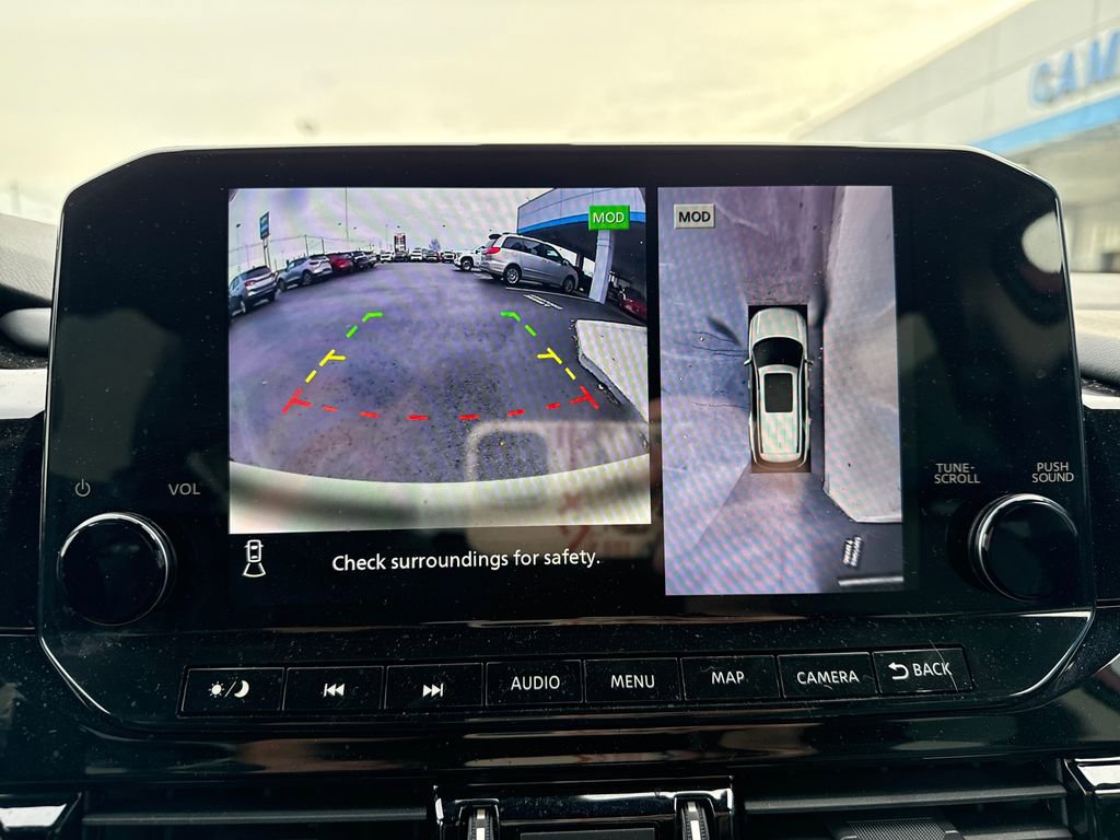 Used 2023 Nissan Pathfinder SL image 24