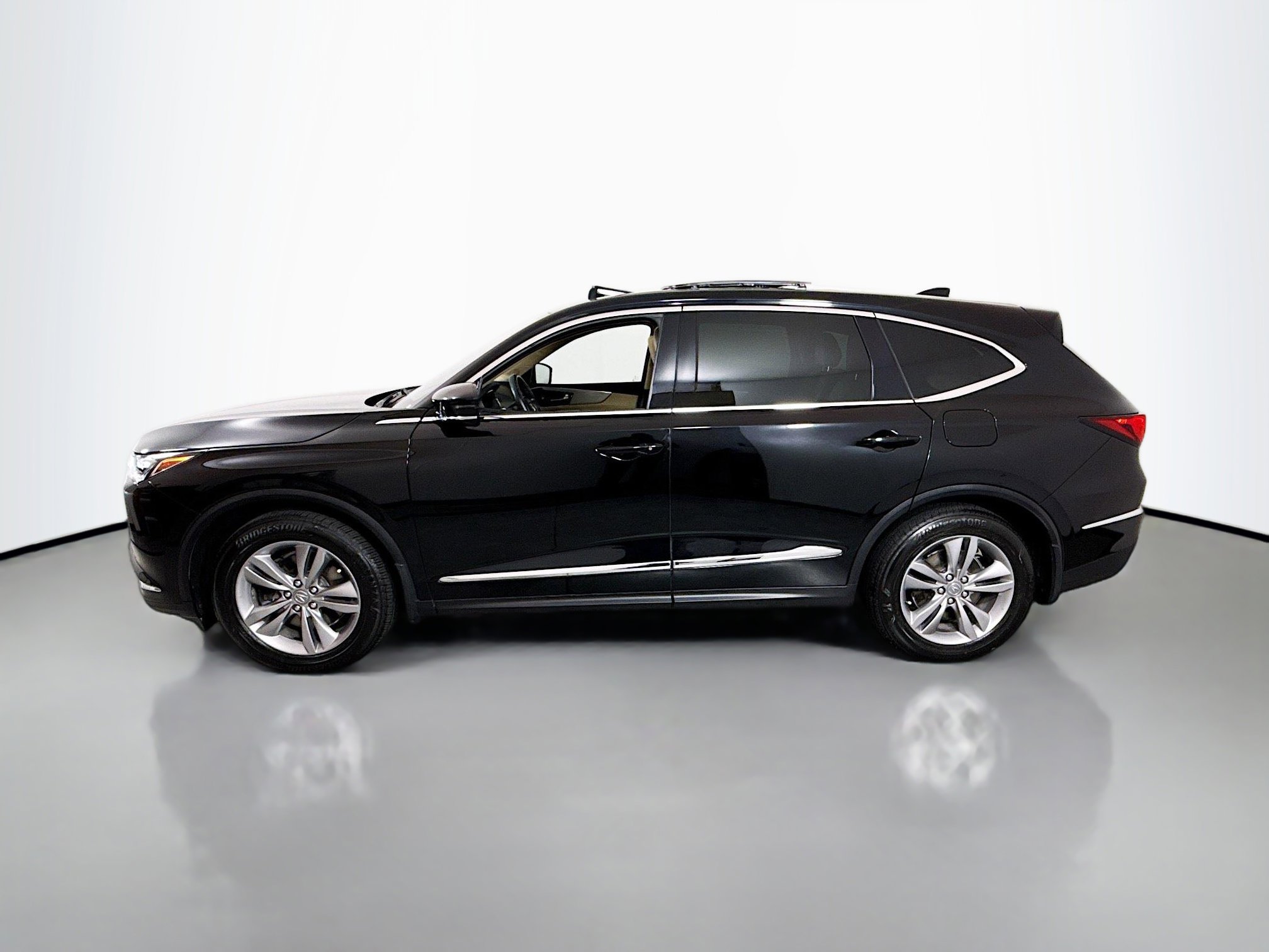 Used 2022 Acura MDX SH-AWD image 4