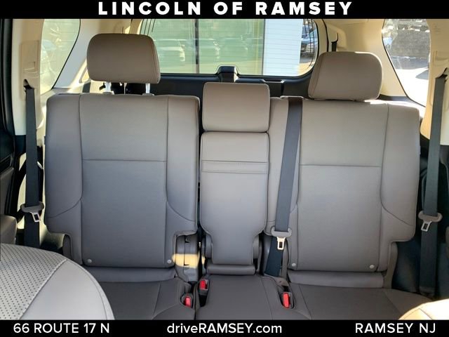 Used 2022 Lexus GX 460 Premium image 16