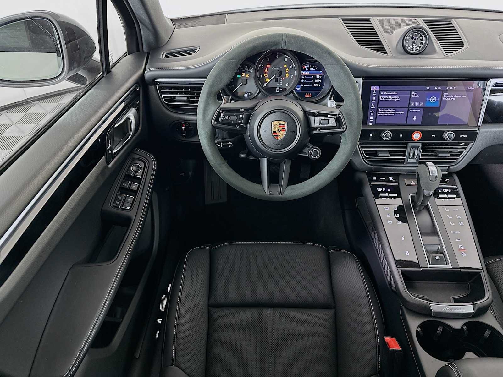 New 2026 Porsche Macan Turbo AWD/4WD image 24