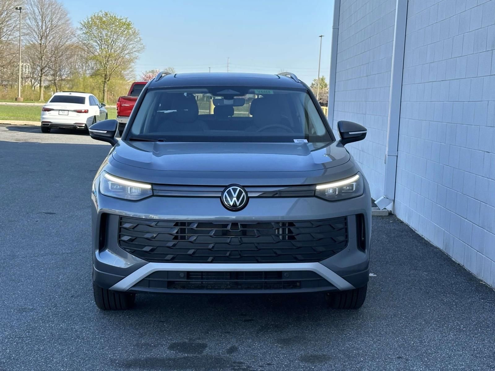 New 2026 Volkswagen Tiguan SE AWD/4WD image 9