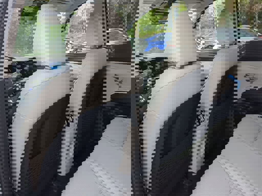 New 2026 Hyundai Tucson Limited image 18