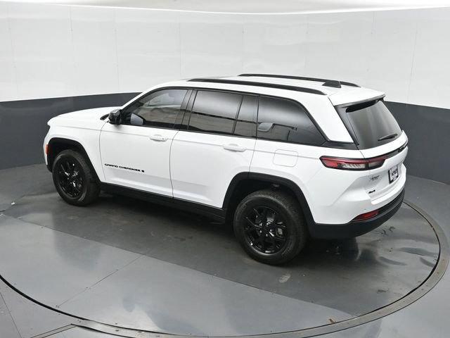 New 2025 Jeep Grand Cherokee Altitude image 22