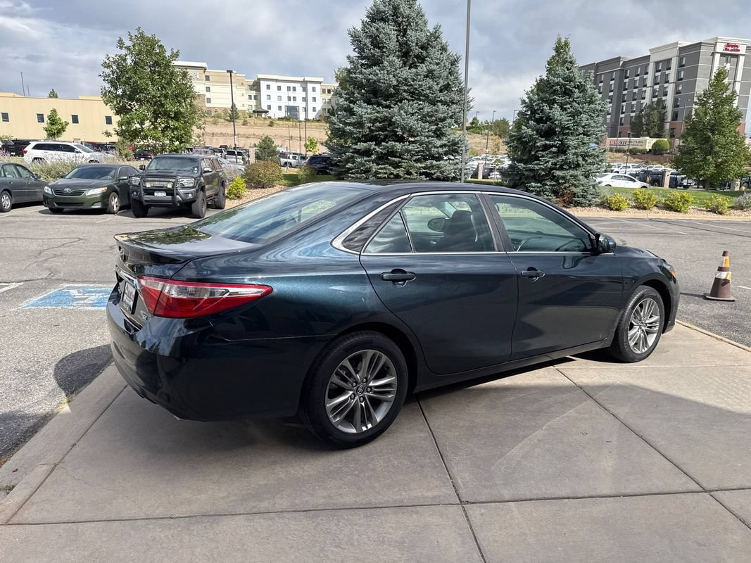 Used 2016 Toyota Camry SE FWD image 6