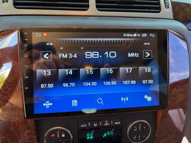 Used 2013 GMC Yukon Denali AWD/4WD image 30