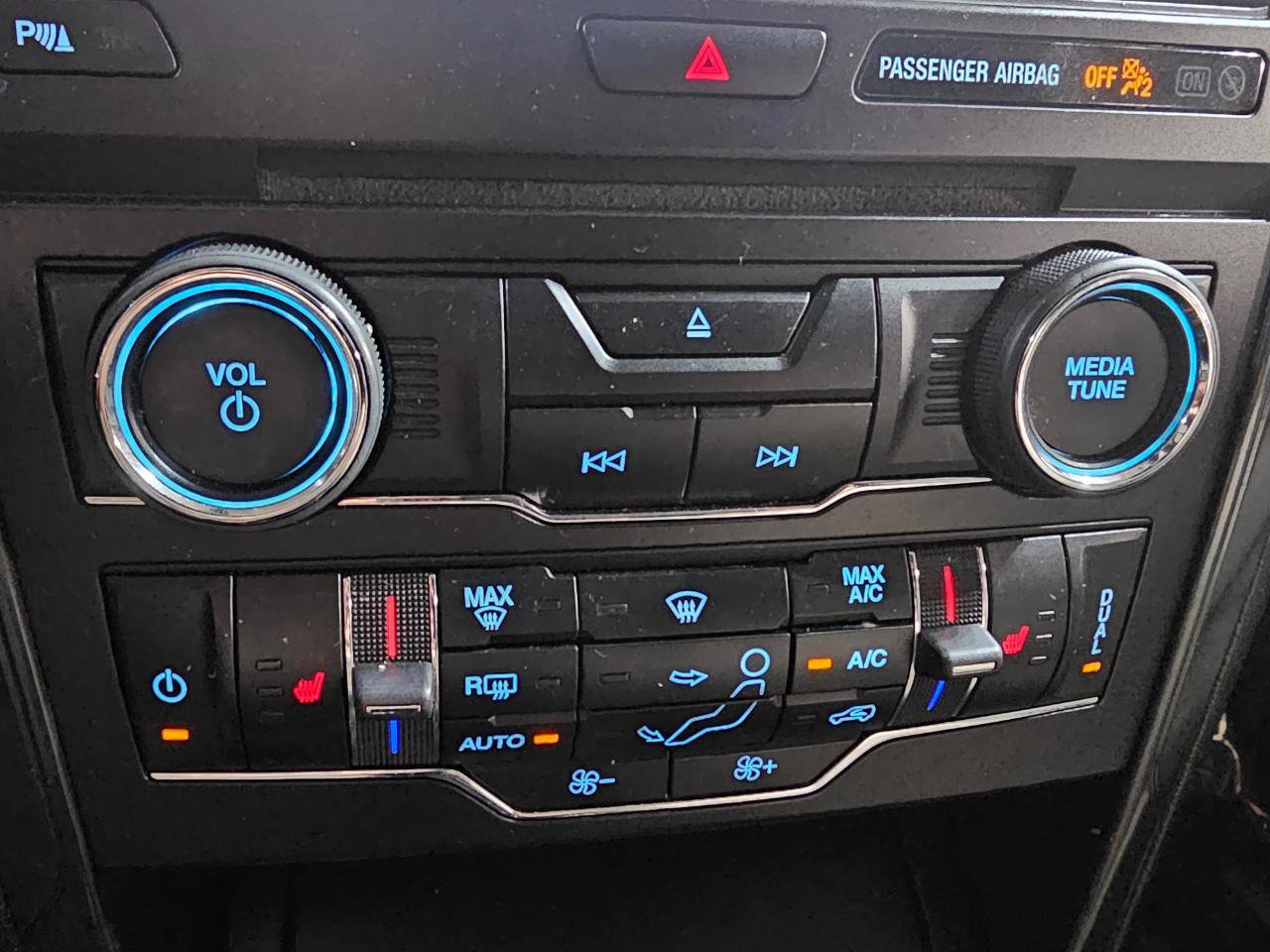 Used 2018 Ford Explorer XLT w/ Equipment Group 202A image 44