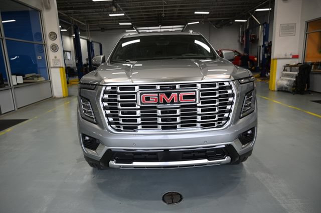 New 2026 GMC Yukon Denali w/ Denali Reserve Package AWD/4WD image 2