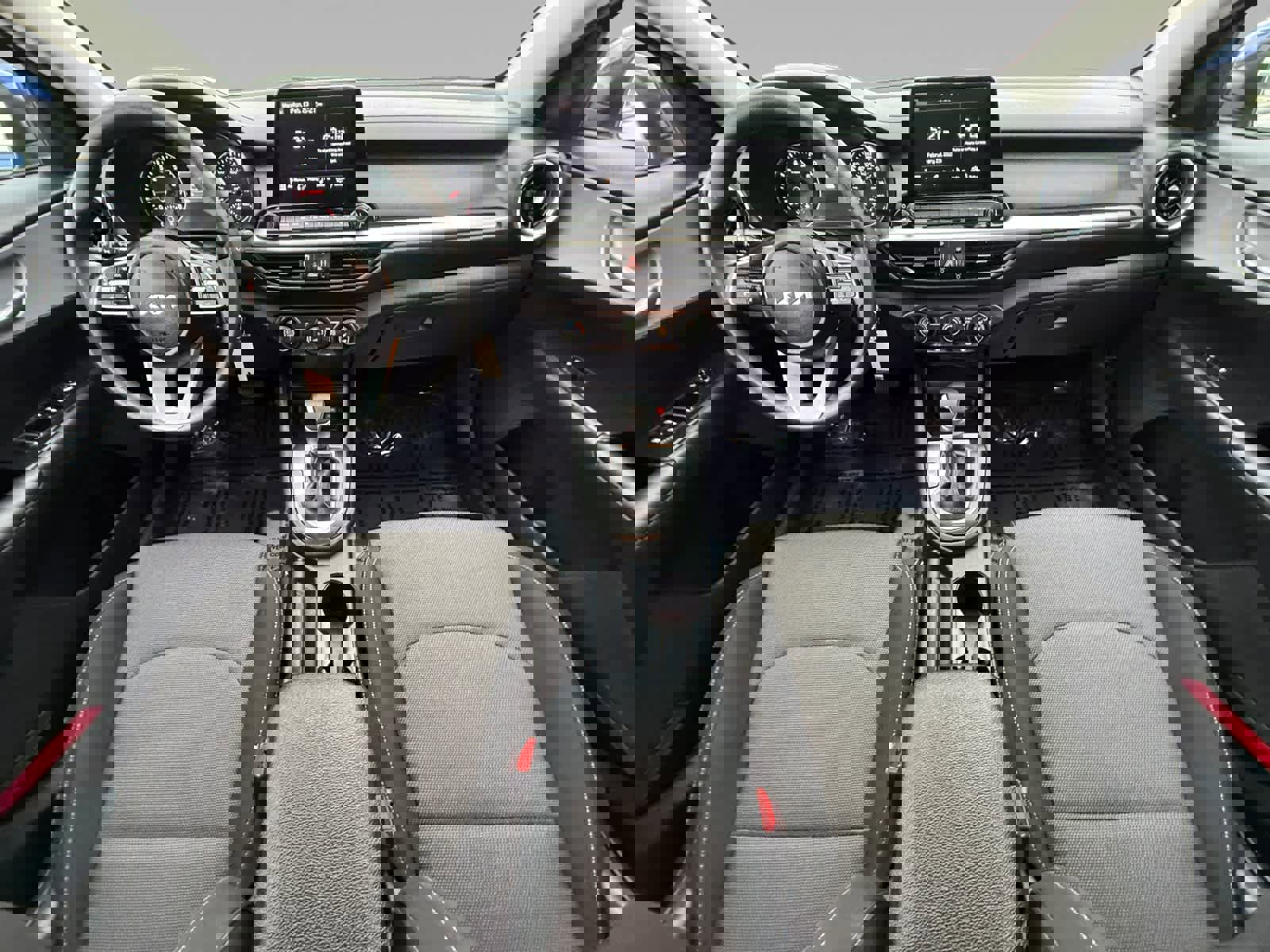 Used 2024 Kia Forte LXS w/ LXS Technology Package image 10