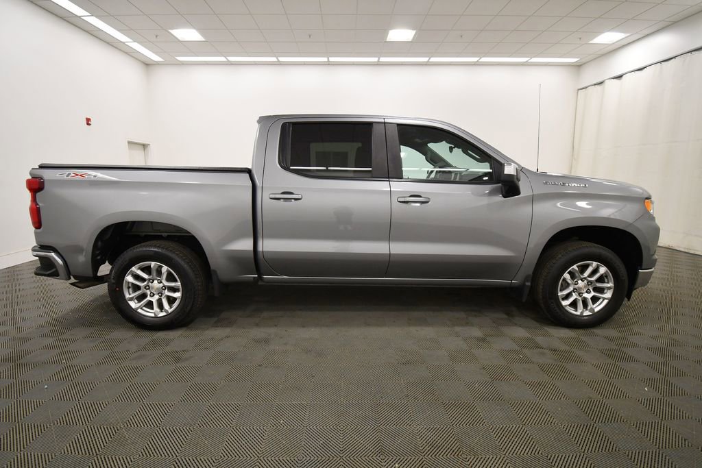Used 2023 Chevrolet Silverado 1500 LT AWD/4WD image 9
