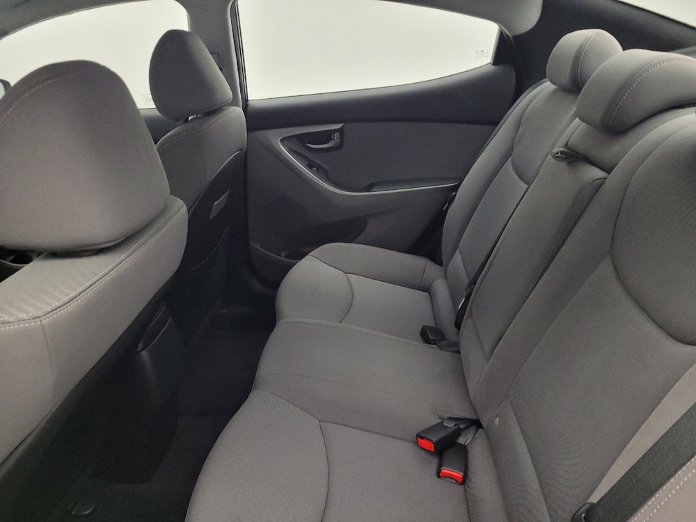 Used 2016 Hyundai Elantra SE FWD image 18