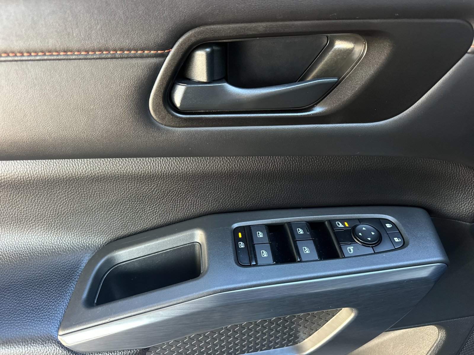 Used 2024 Nissan Pathfinder Rock Creek AWD/4WD image 10