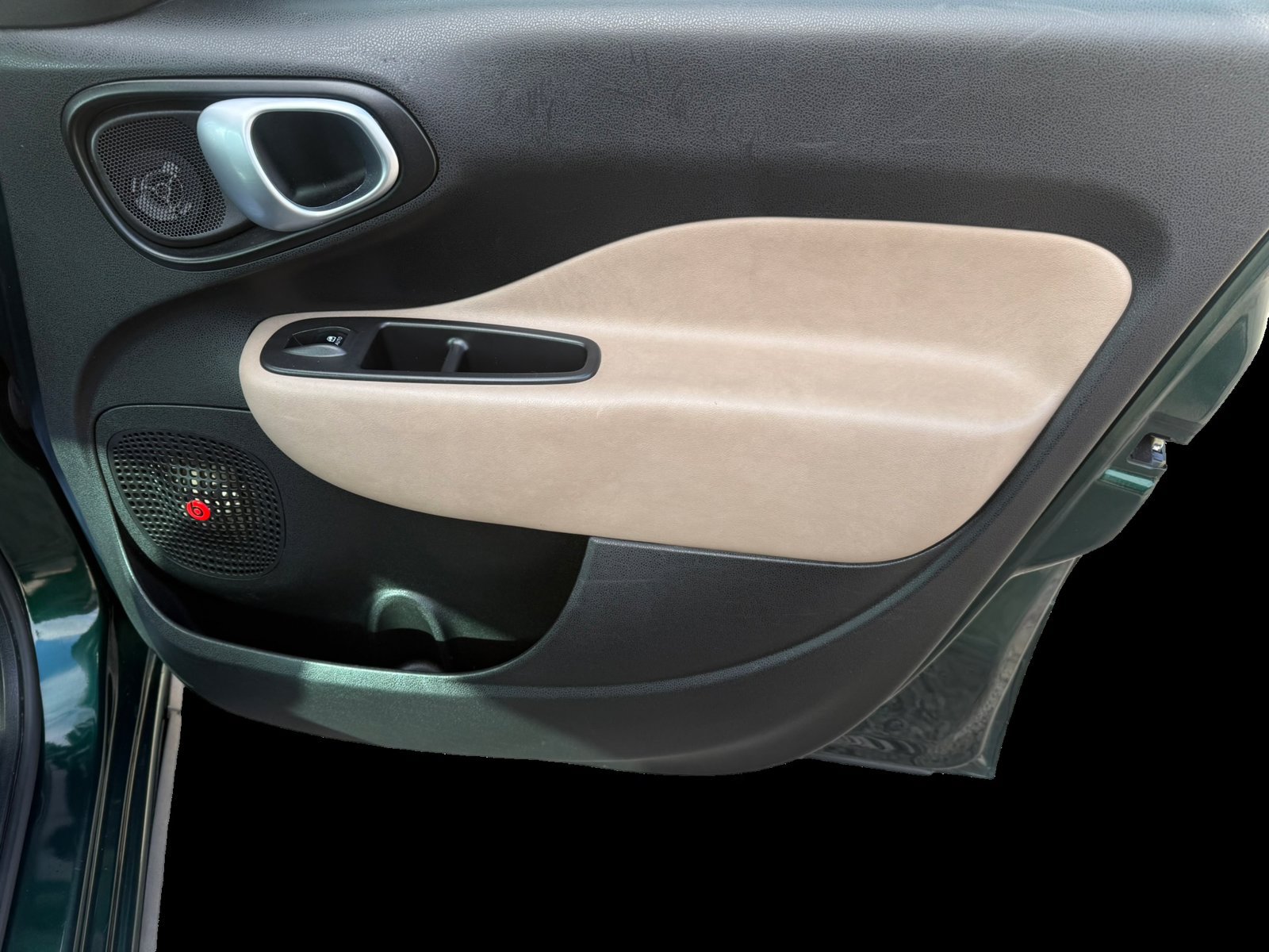 Used 2015 FIAT 500L Trekking FWD image 32