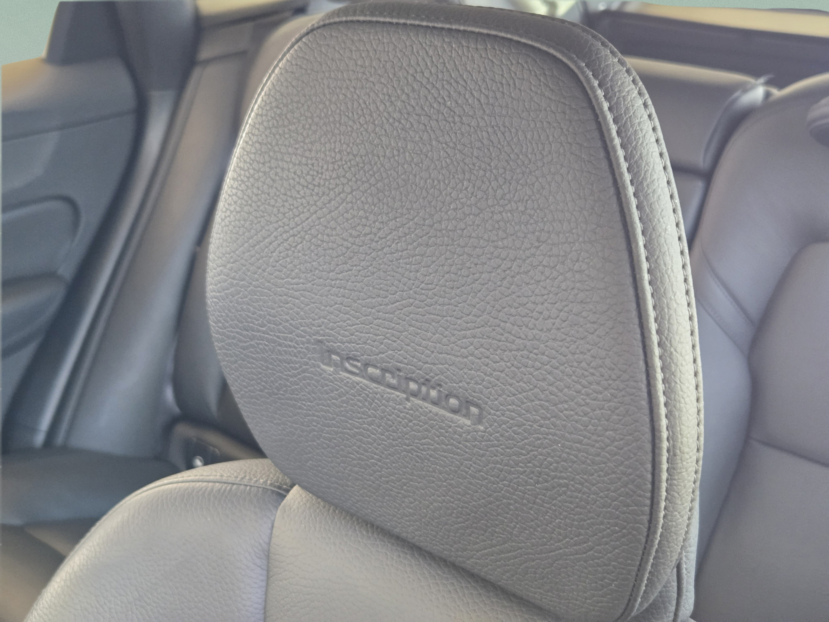 Used 2019 Volvo XC60 T6 Inscription w/ Protection Package Premier AWD/4WD image 13