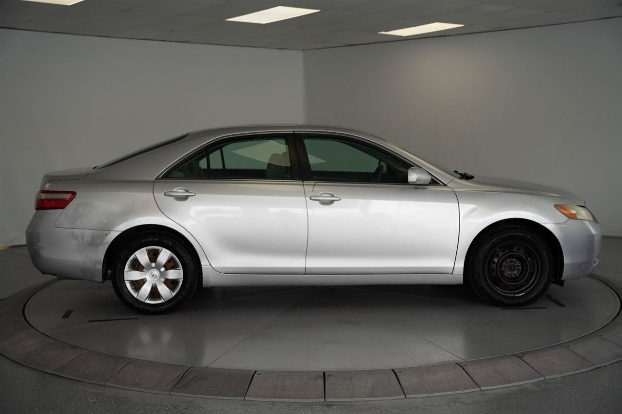 Used 2009 Toyota Camry FWD image 6