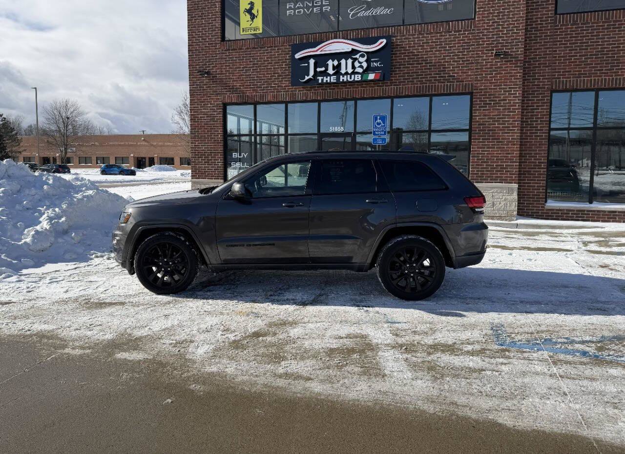Used 2018 Jeep Grand Cherokee Altitude image 10