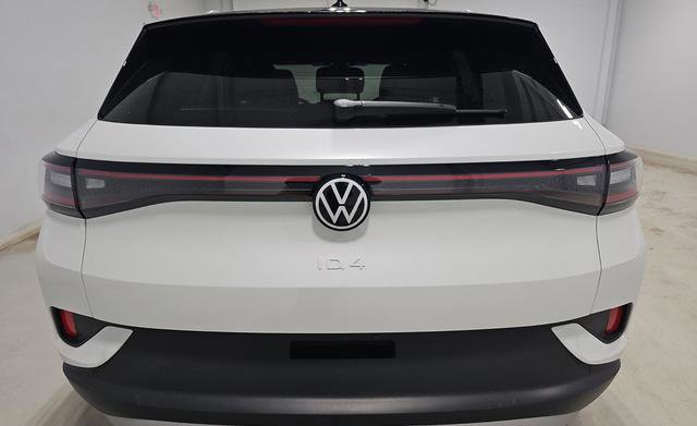 Used 2023 Volkswagen ID.4 Pro S Plus image 7