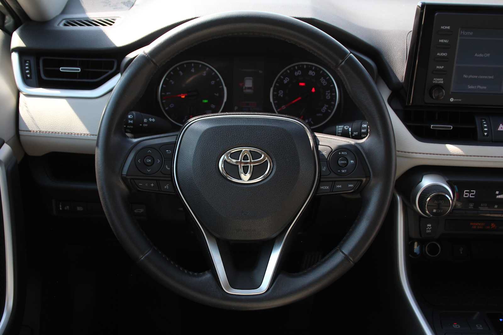 Used 2021 Toyota RAV4 XLE Premium FWD image 35