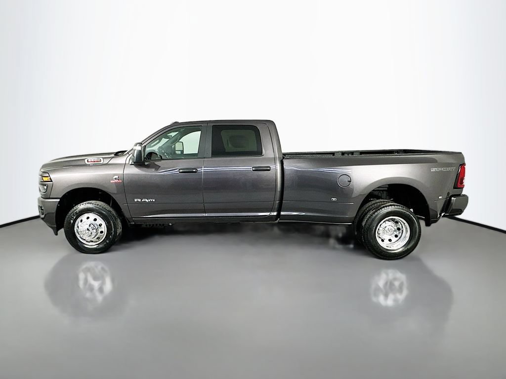 New 2026 RAM 3500 Big Horn AWD/4WD image 4