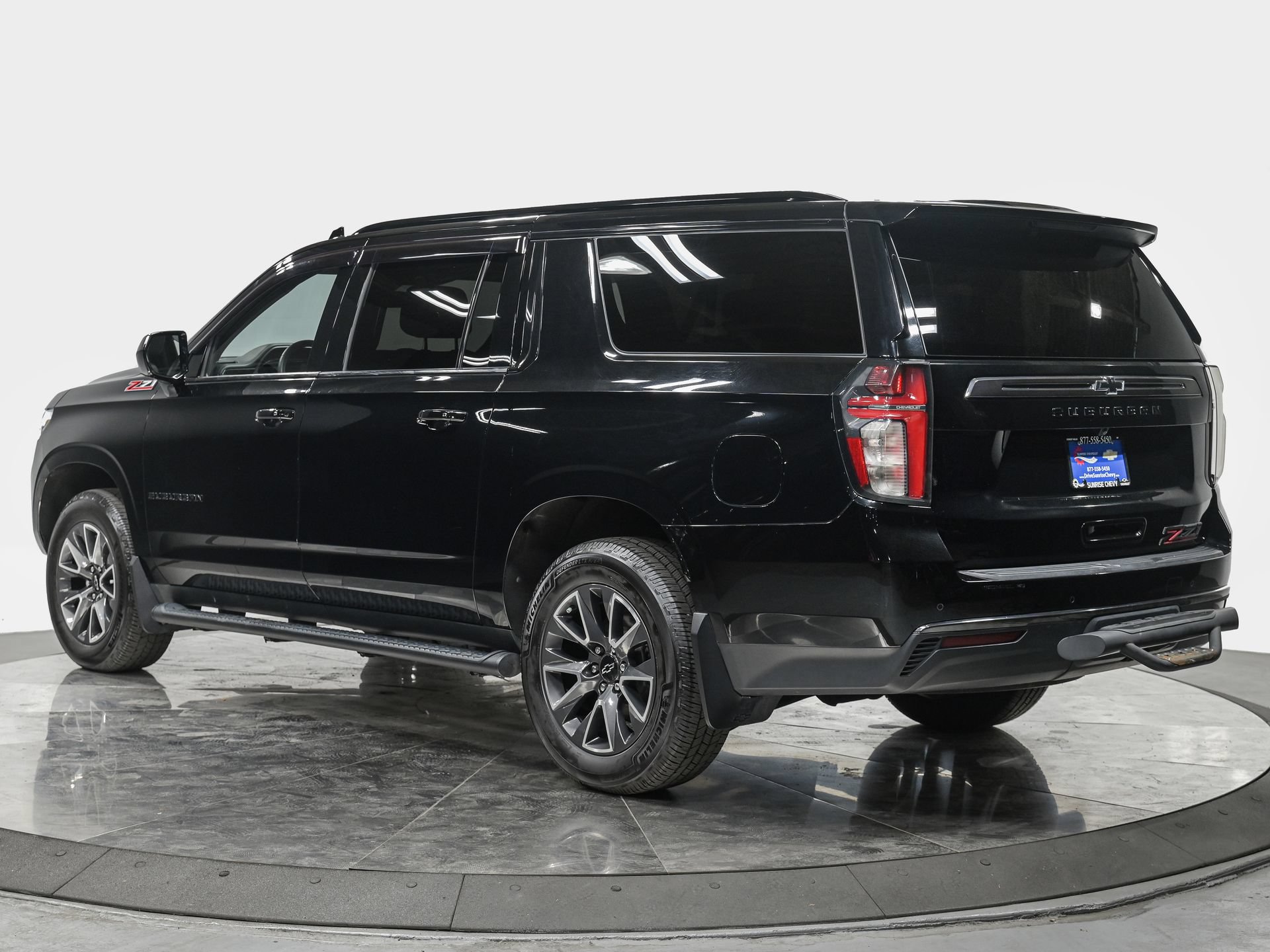 Used 2022 Chevrolet Suburban Z71 AWD/4WD image 4