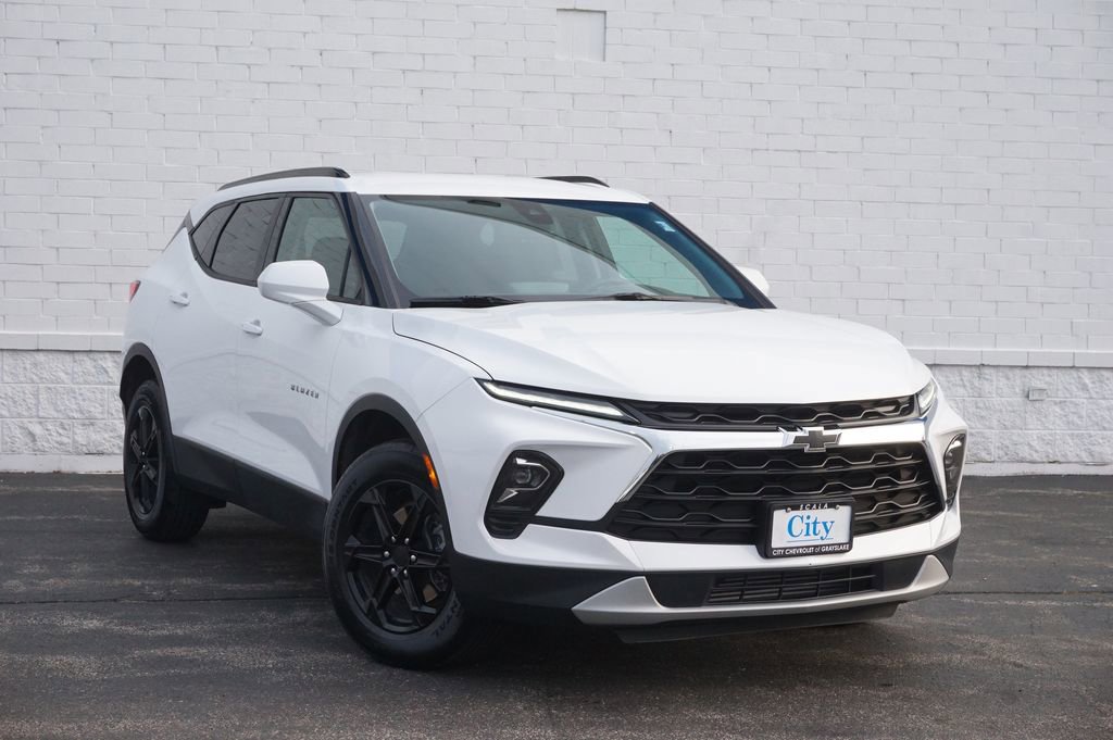 Used 2024 Chevrolet Blazer LT w/ Convenience Package FWD image 2