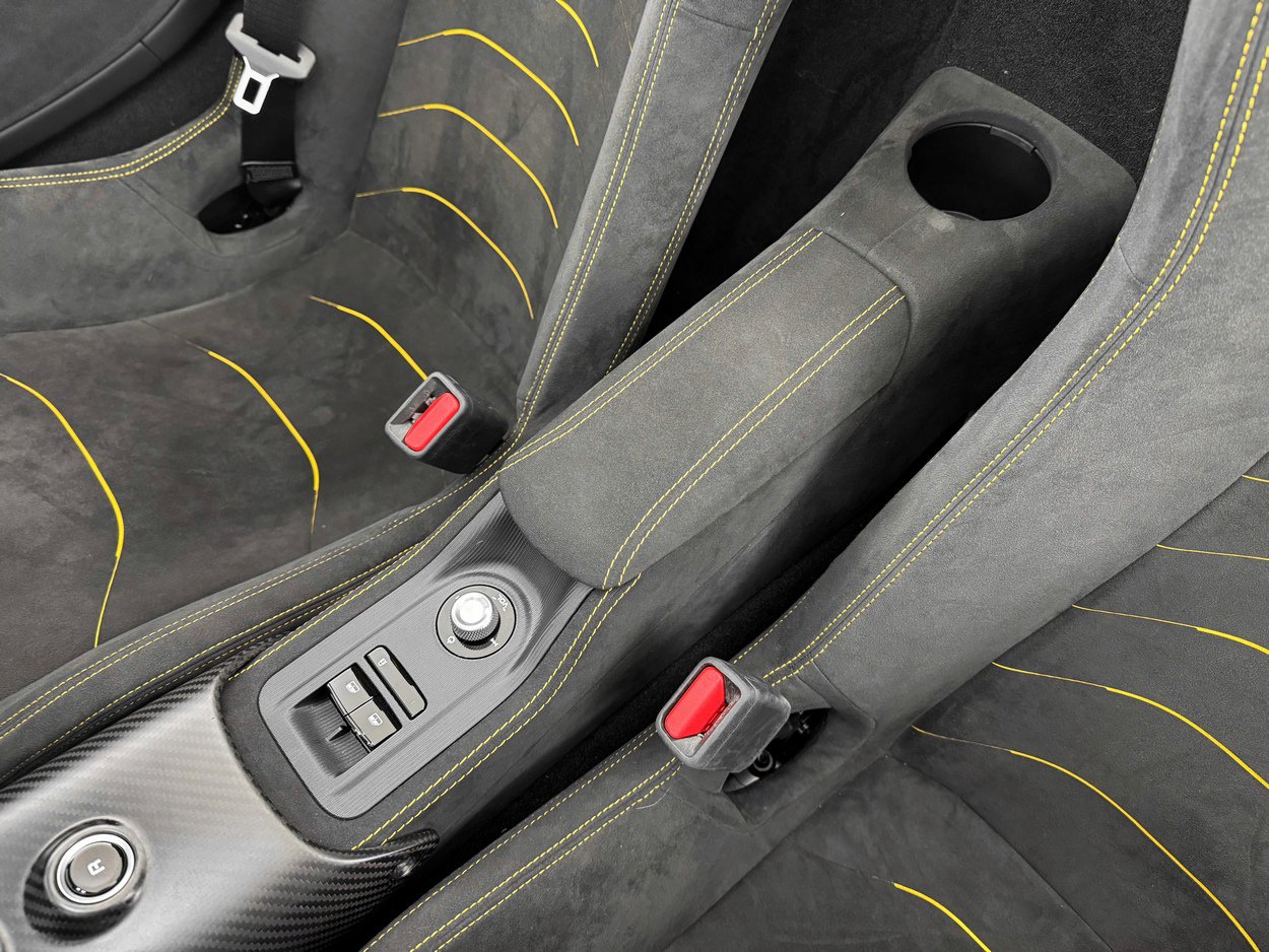 Used 2023 Maserati MC20 Spyder image 22