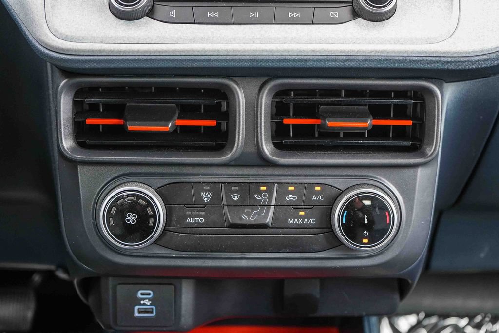 Certified 2024 Ford Maverick XLT FWD image 17