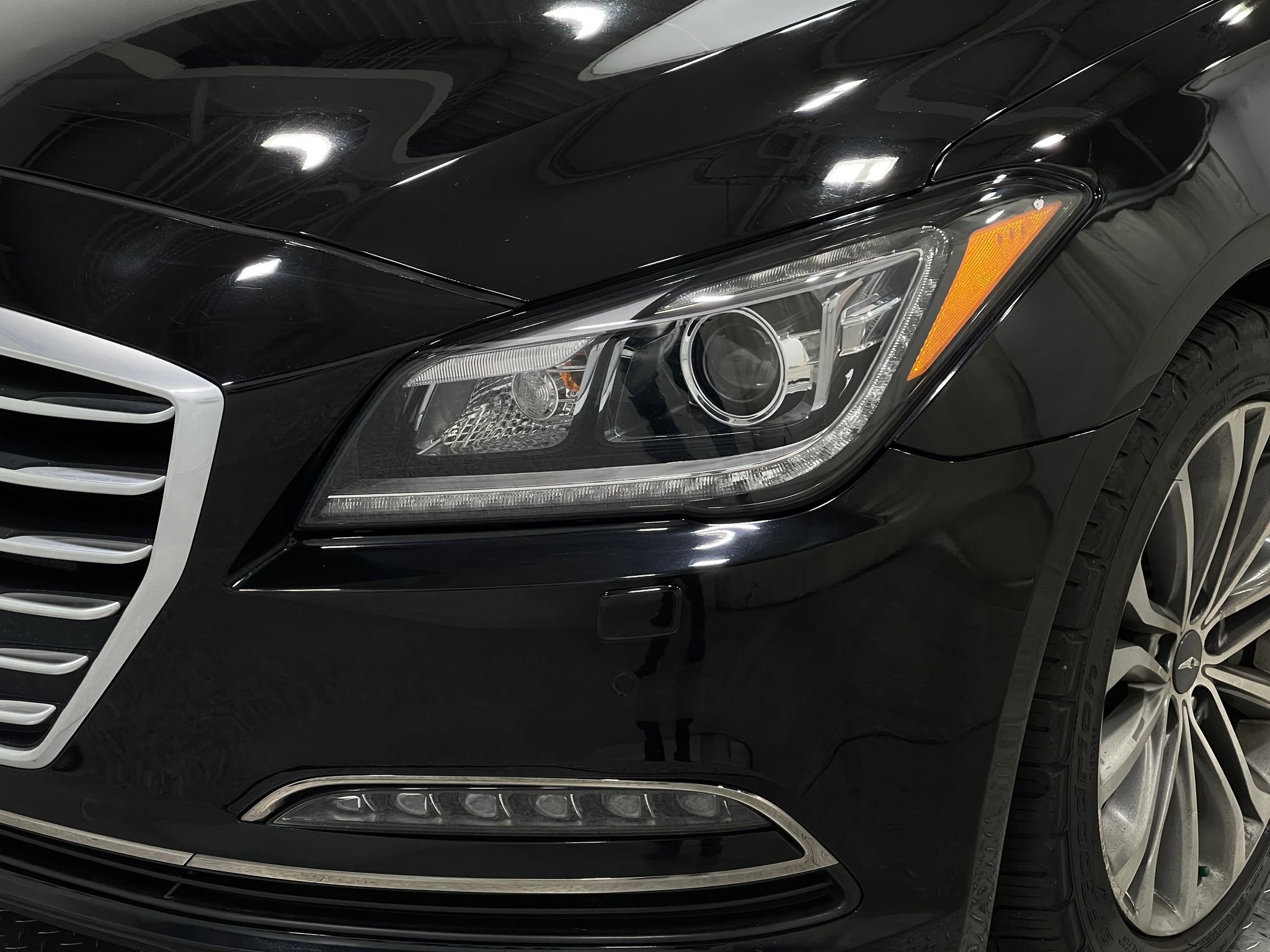 Used 2017 Genesis G80 3.8 w/ Option Group 03 image 33