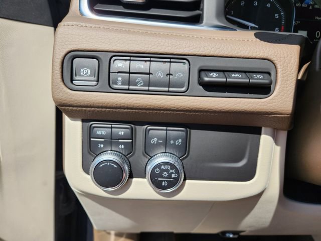 Used 2021 GMC Yukon Denali w/ Denali Premium Package image 32