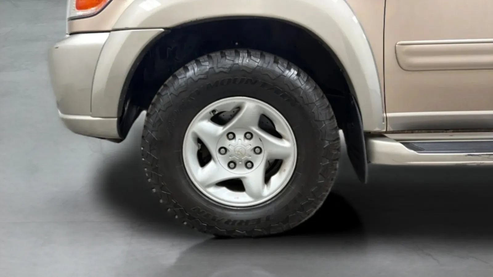 Used 2002 Toyota Sequoia SR5 AWD/4WD image 27