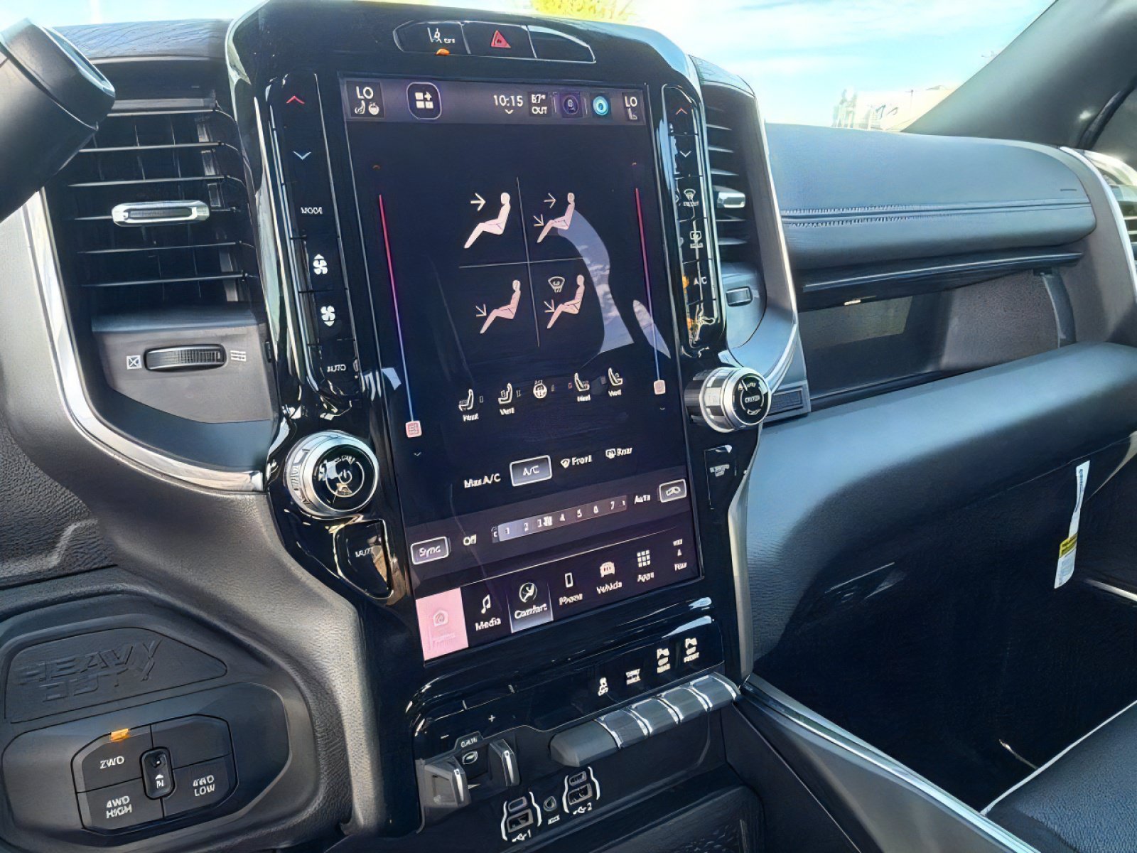 New 2027 RAM 2500 Laramie w/ Night Edition AWD/4WD image 24