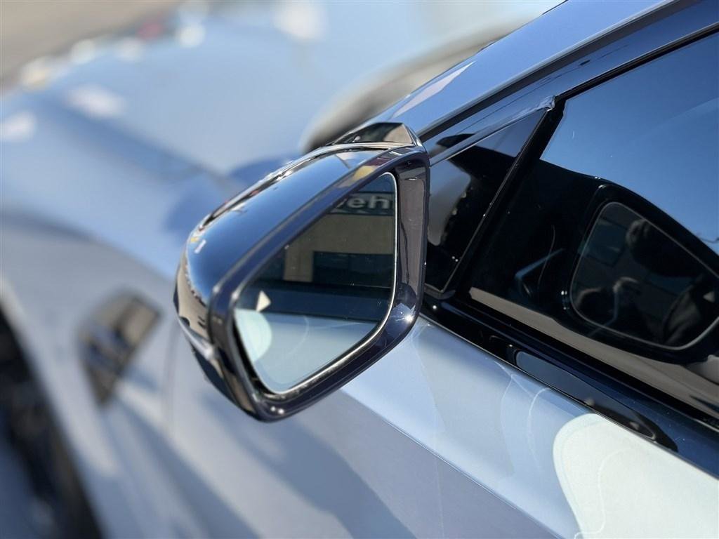 Used 2022 BMW M3 Competition w/ Executive Package image 17