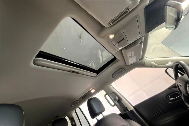 Used 2024 Nissan Armada Platinum w/ Captain's Chairs Package image 22