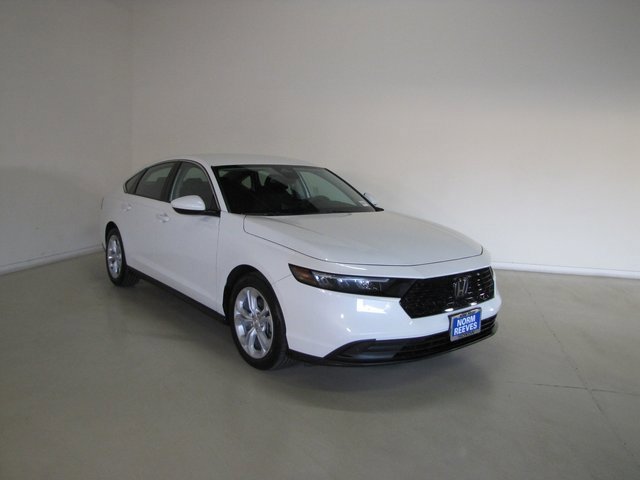 Certified 2024 Honda Accord LX image 3