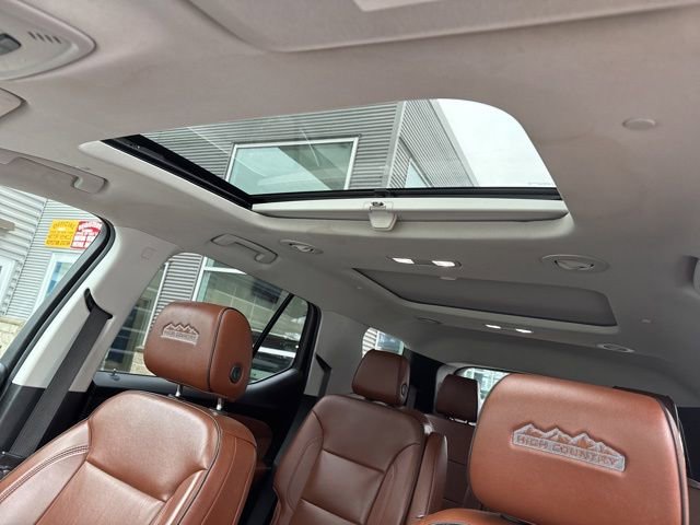 Used 2018 Chevrolet Traverse High Country AWD/4WD image 32