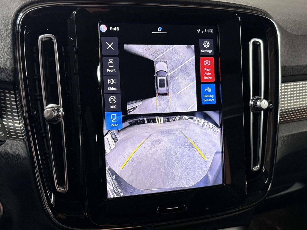 Used 2024 Volvo XC40 B5 Ultimate w/ Protection Package Premier AWD/4WD image 7