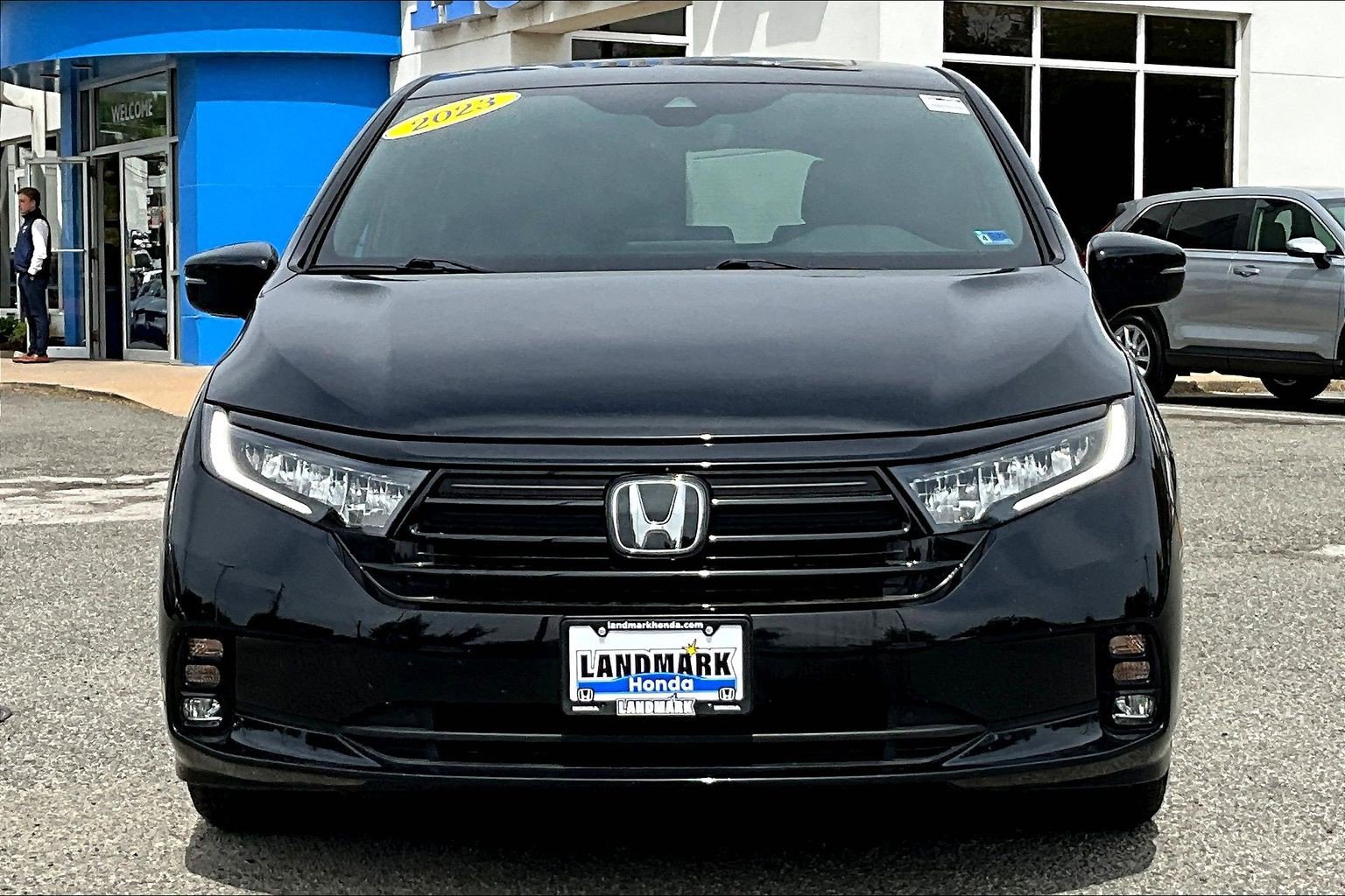 Used 2023 Honda Odyssey Sport image 3