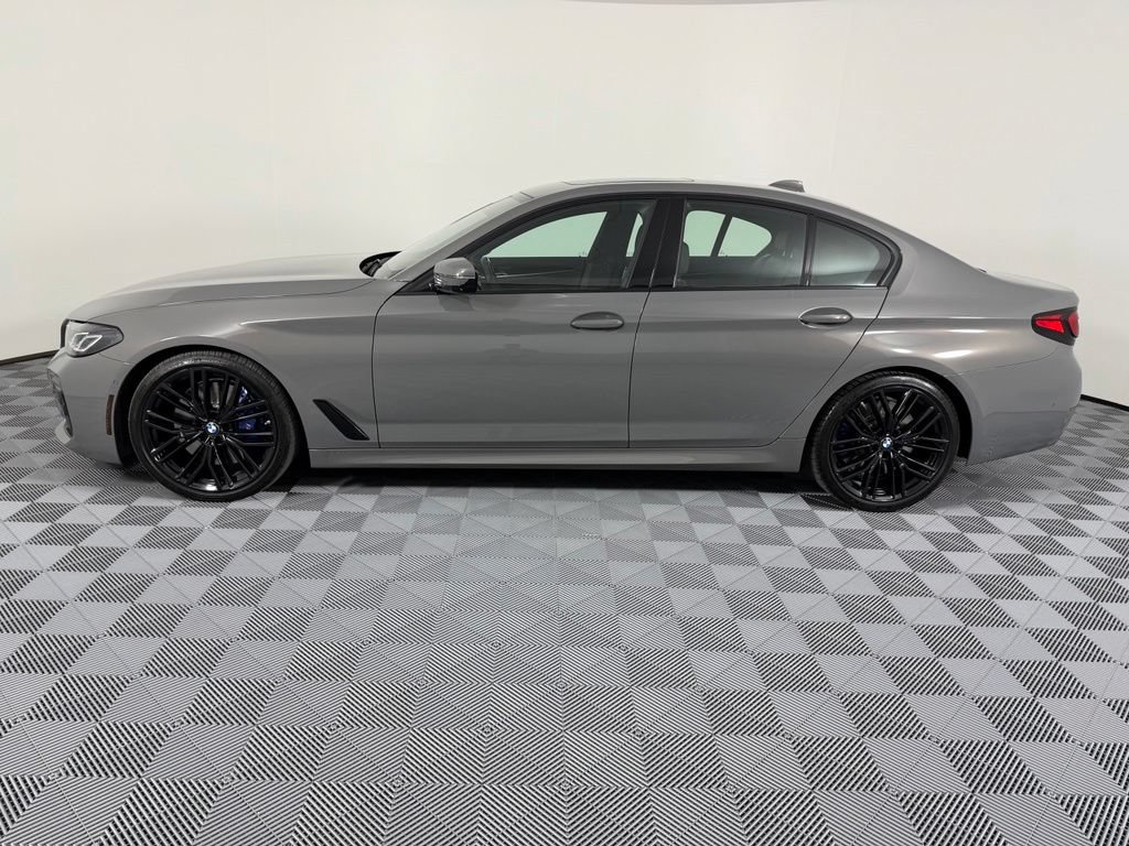 Used 2022 BMW M550i xDrive AWD/4WD image 2