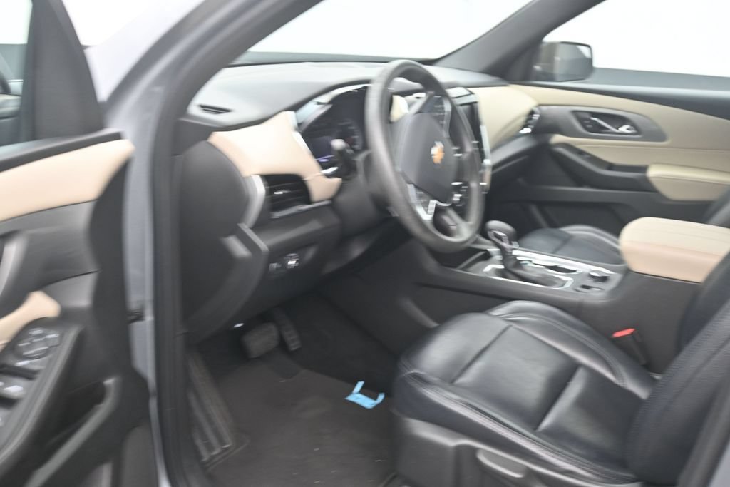 Used 2023 Chevrolet Traverse LS FWD image 10