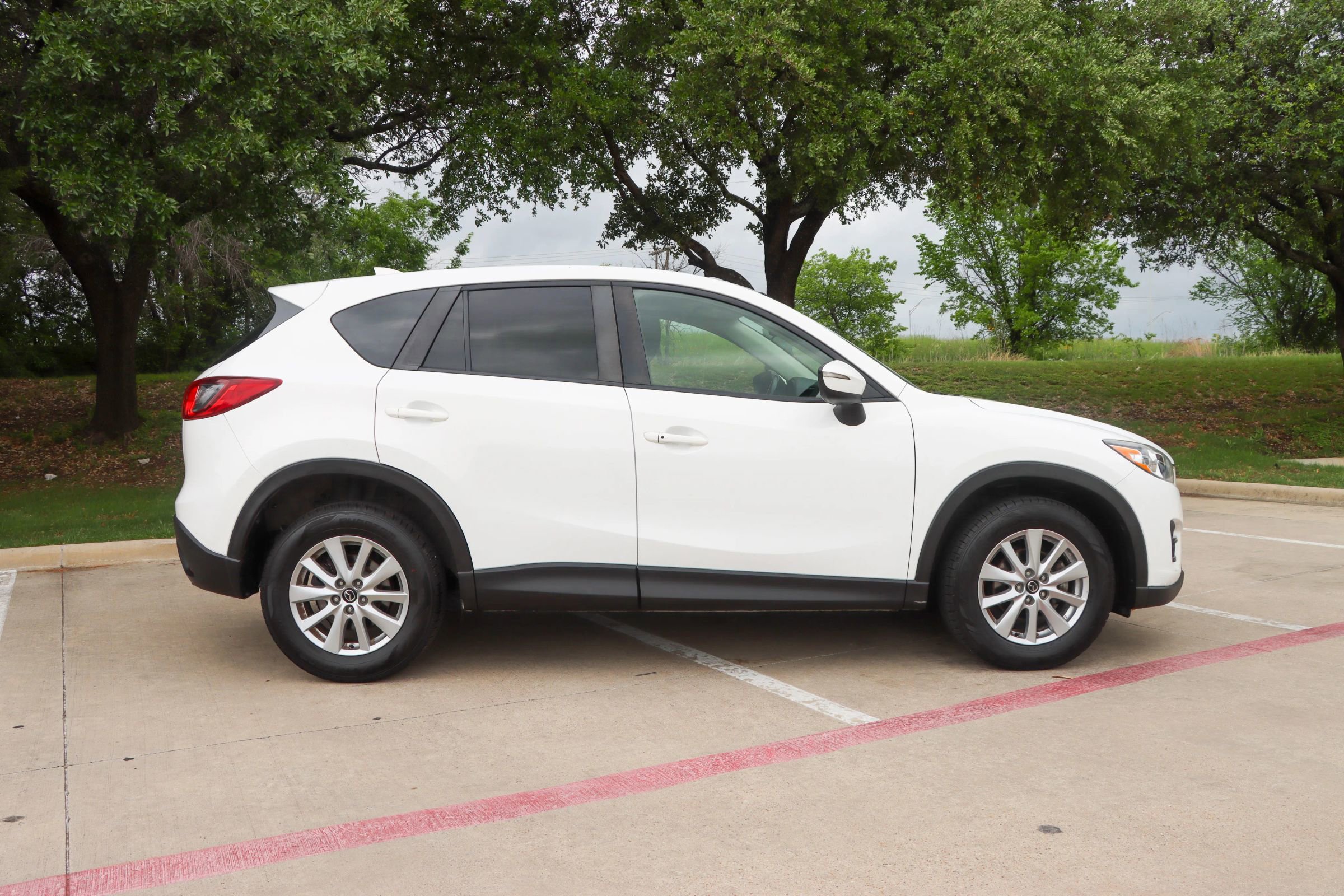 Used 2016 MAZDA CX-5 Touring image 8