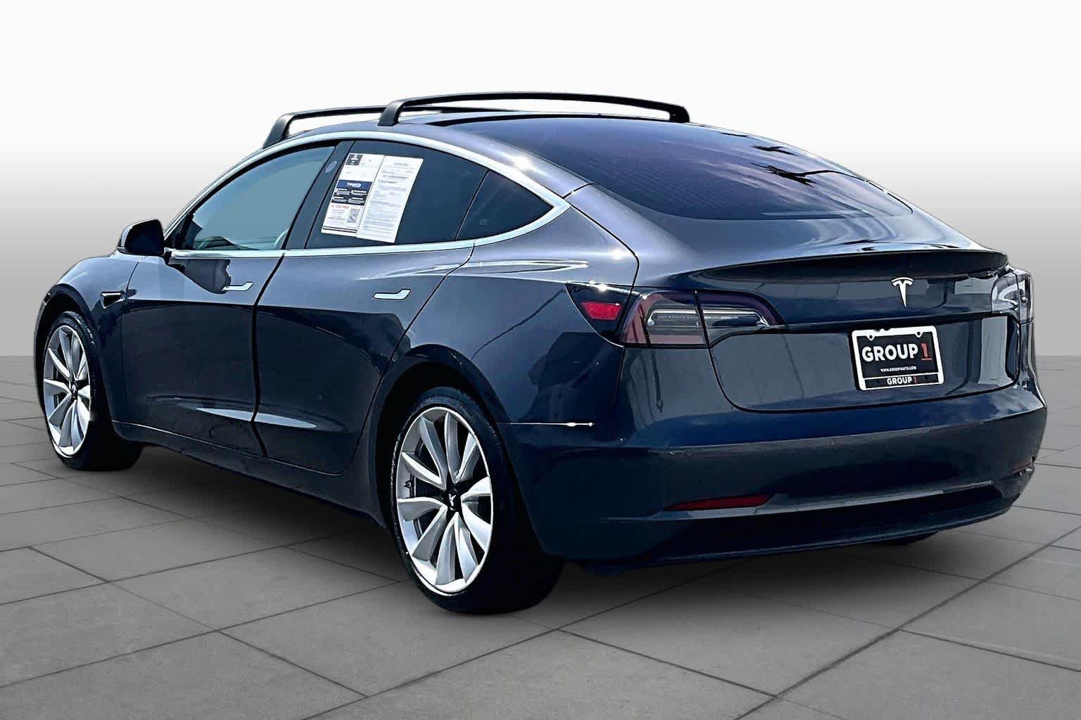 Used 2018 Tesla Model 3 Long Range RWD image 11