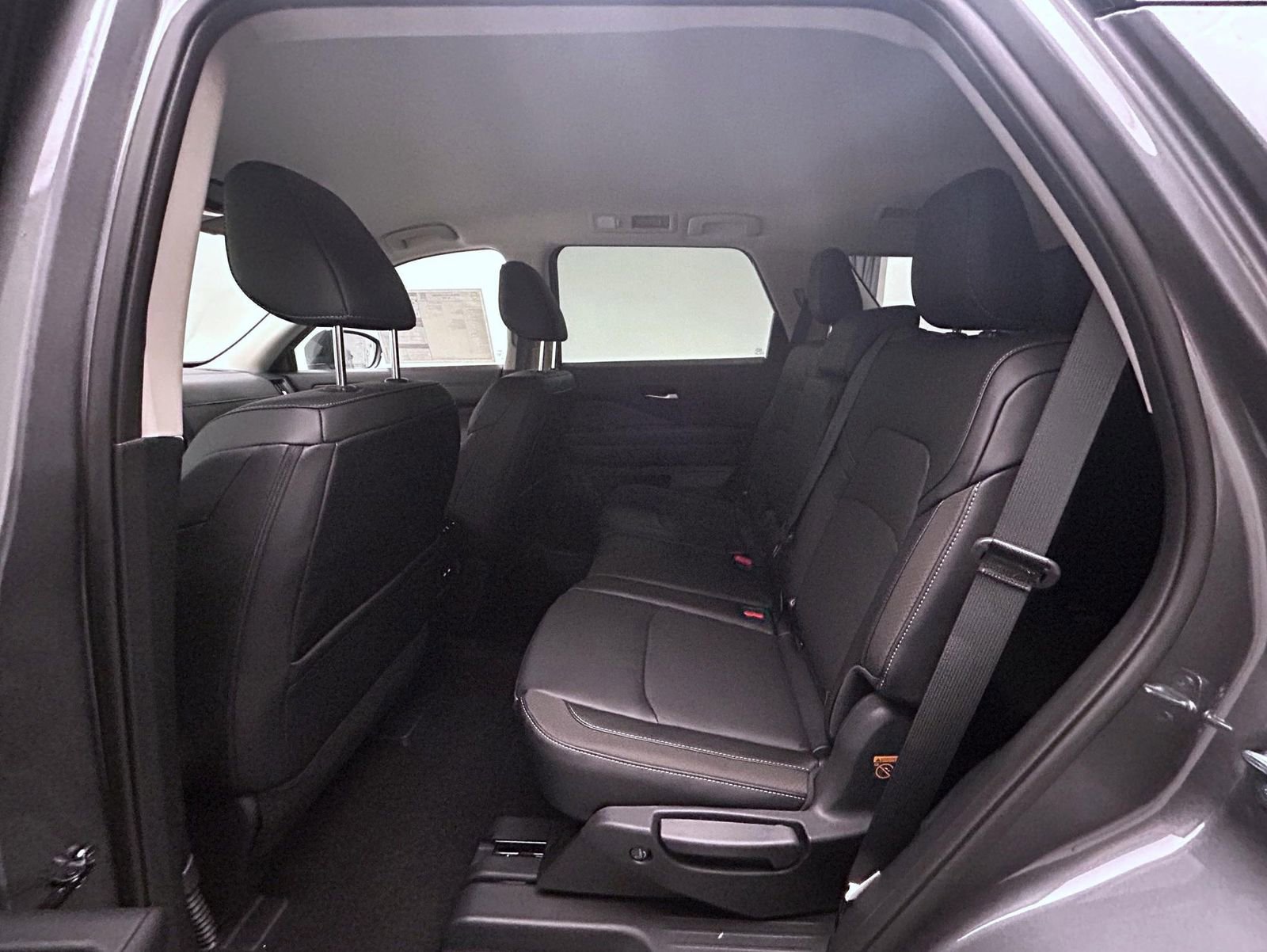 New 2026 Nissan Pathfinder Platinum image 11