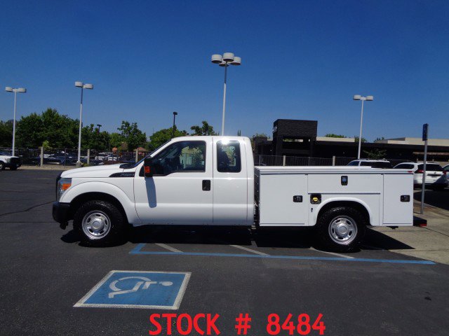 Used 2016 Ford F250 XL w/ Power Equipment Group RWD image 2
