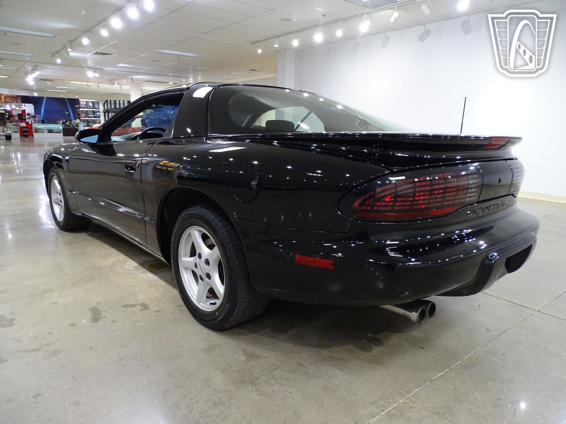 Used 1995 Pontiac Firebird Coupe image 9